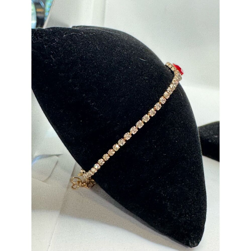 nOir Jewelry 3- Piece Red Crystal Yellow Gold Gold Necklace Chain Jewelry Set - Picture 5 of 11